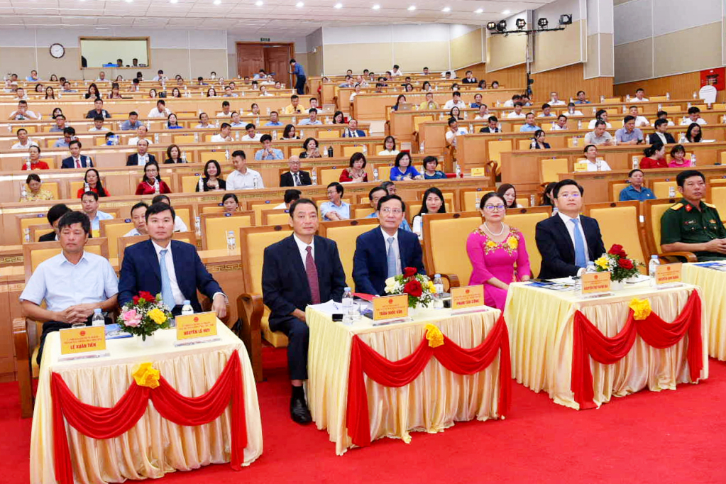 Lãnh đạo tỉnh gặp mặt doanh nghiệp nhân kỷ niệm ngày Doanh nhân Việt Nam (13/10)